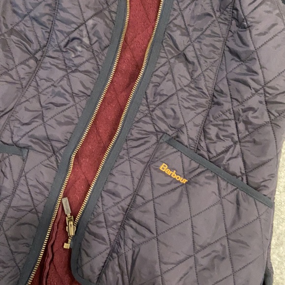 COPY - COPY - NWOT Barbour quilted vest - Picture 2 of 4